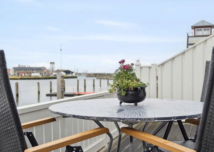 Lovely With Harbor View Appartement Bagenkop